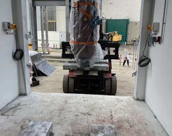 Installation de TGBT et Transformateurs chez Heineken France : Manutention Technique et Levage de Précision